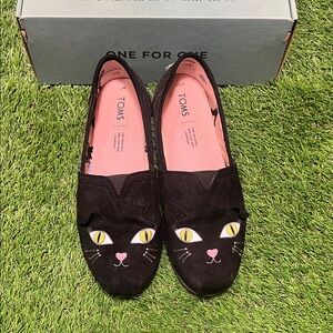 Toms 7.5 women black cat glow in the dark